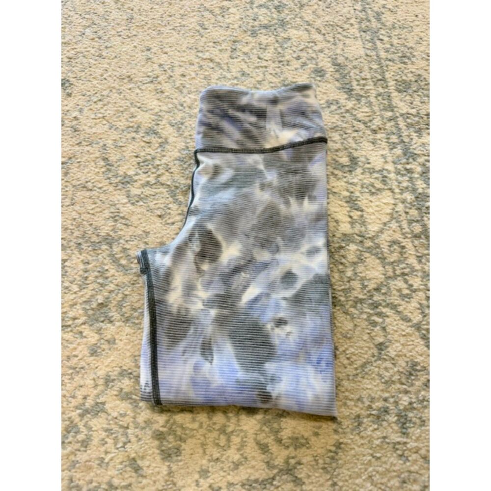 Athleta Girl Chit Chat Textured blue Aura Tie Dye Capri Leggings Girls XL/14